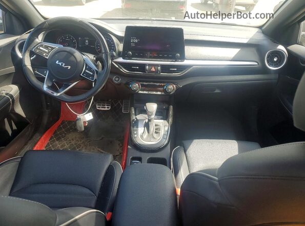 3KPF54AD2PE648803 2023 KIA FORTE Синий Вид панели приборов