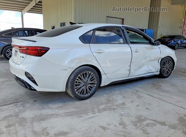 3KPF54AD2RE750105 2024 KIA FORTE White Հետևի աջ