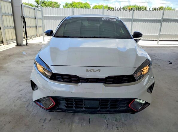 3KPF54AD2RE750105 2024 KIA FORTE White Դիմացի տեսք