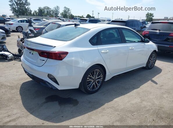 3KPF54AD2RE750573 2024 KIA FORTE Белый Задняя правая четверть