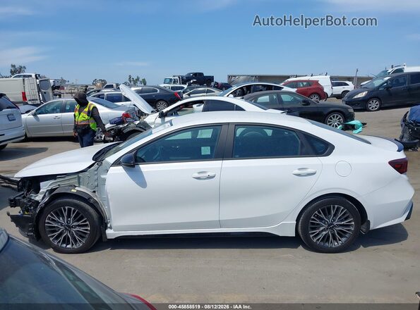 3KPF54AD2RE750573 2024 KIA FORTE Белый 