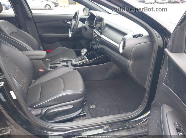 3KPF54AD2RE764912 2024 KIA FORTE Black Front interior view