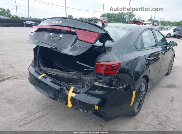3KPF54AD2RE764912 2024 KIA FORTE Black Front view