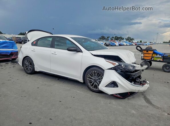 3KPF54AD3PE667621 2023 KIA FORTE White Передня права чверть