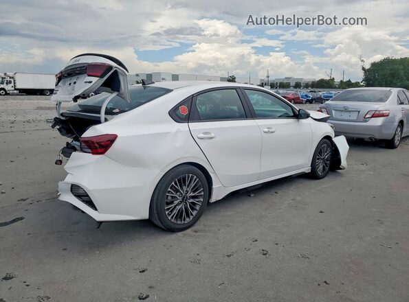 3KPF54AD3PE667621 2023 KIA FORTE White Задня права чверть