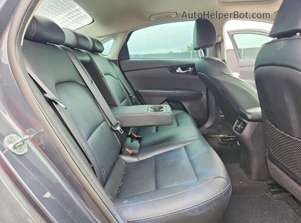 3KPF54AD4ME282810 2021 KIA FORTE Silver Հետևի նստատեղերի տեսք