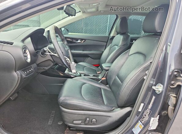 3KPF54AD4ME282810 2021 KIA FORTE Silver Սալոնի դիմացի տեսք
