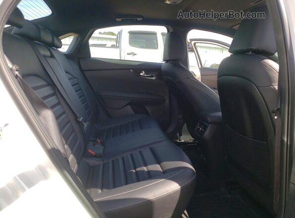3KPF54AD4NE484032 2022 KIA FORTE White Вид задніх сидінь