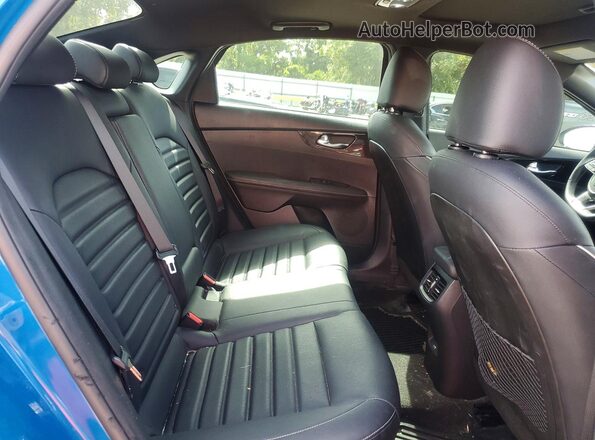3KPF54AD4PE537914 2023 KIA FORTE Blue Вид задніх сидінь