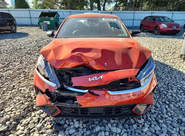 3KPF54AD4PE639925 2023 KIA FORTE Оранжевый Вид спереди