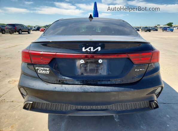 3KPF54AD4RE779430 2024 KIA FORTE Black Widok z tyłu