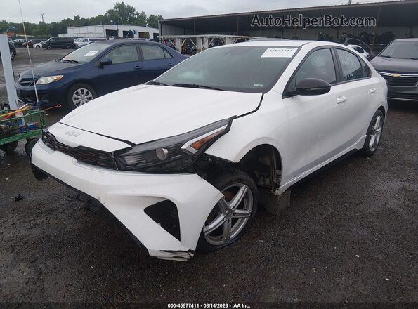 3KPF54AD4RE822762 2024 KIA FORTE White Przód lewy