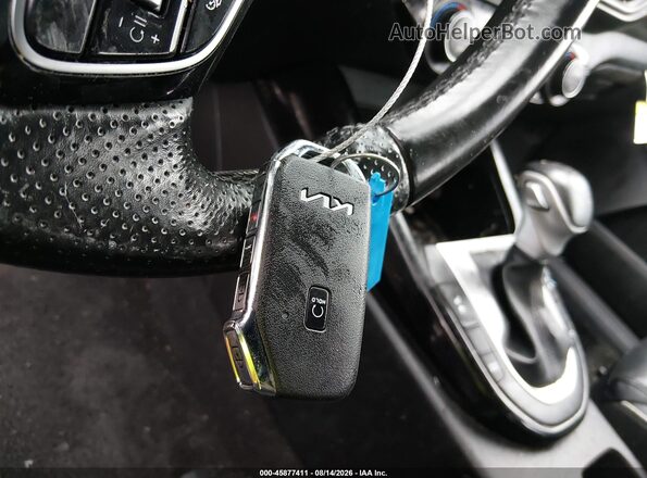 3KPF54AD4RE822762 2024 KIA FORTE White Widok deski rozdzielczej