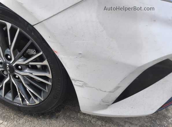3KPF54AD4RE835236 2024 KIA FORTE White 