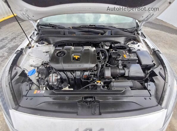 3KPF54AD4RE835236 2024 KIA FORTE White Սալոնի հետևի տեսք