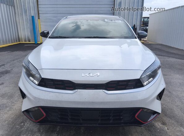 3KPF54AD4RE835236 2024 KIA FORTE White 
