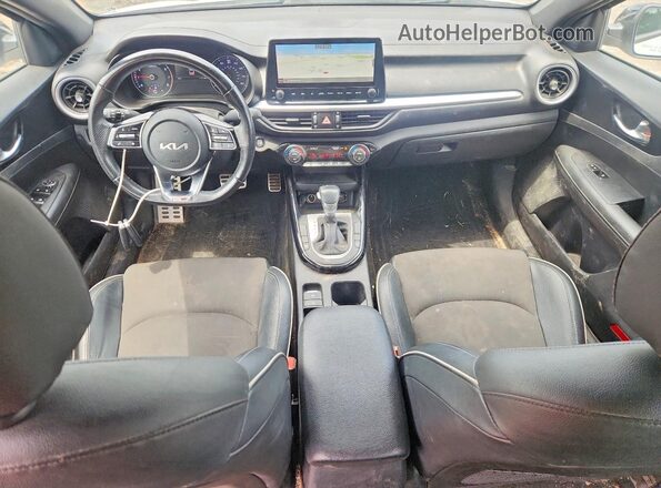 3KPF54AD5NE440718 2022 KIA FORTE White წინა პანელის ხედი