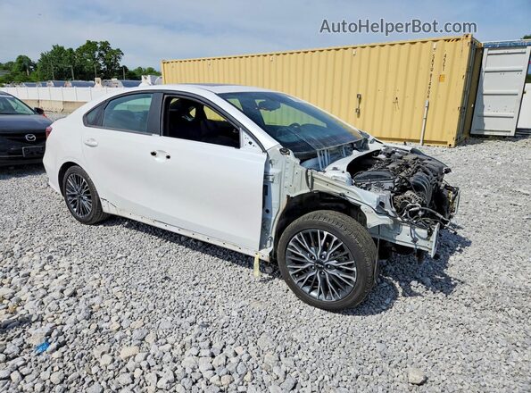 3KPF54AD5PE606187 2023 KIA FORTE White Przód prawy
