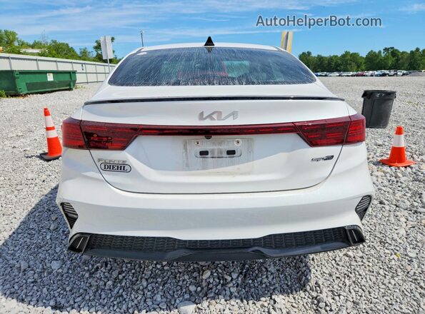 3KPF54AD5PE606187 2023 KIA FORTE White Widok z tyłu