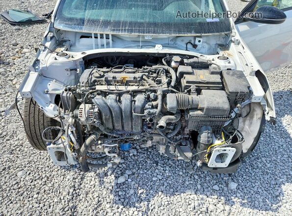 3KPF54AD5PE606187 2023 KIA FORTE White Widok wnętrza z tyłu