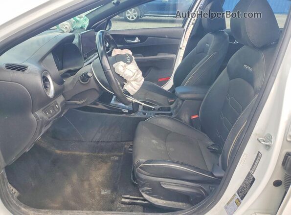 3KPF54AD5PE648715 2023 KIA FORTE White Սալոնի դիմացի տեսք