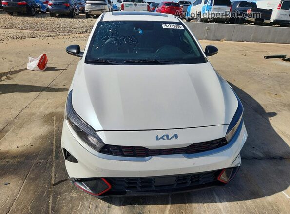 3KPF54AD5PE663957 2023 KIA FORTE White Vista frontal