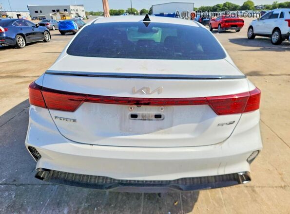 3KPF54AD5PE663957 2023 KIA FORTE White Vista trasera