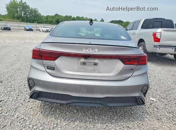 3KPF54AD5RE706051 2024 KIA FORTE Gray Vista trasera