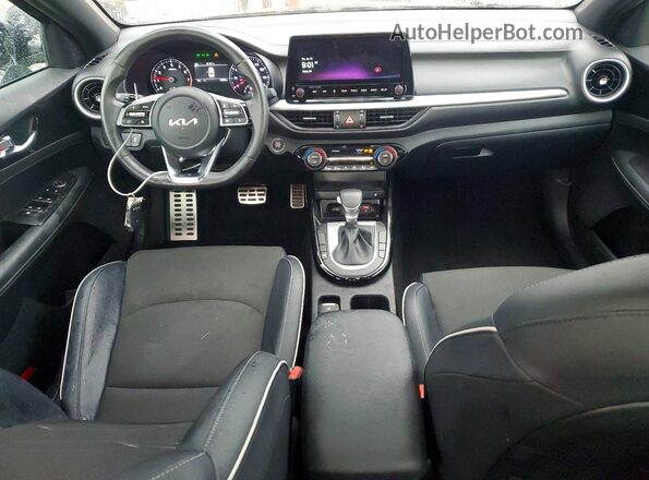 3KPF54AD5RE829154 2024 KIA FORTE Gray Առջևի վահանակի տեսք