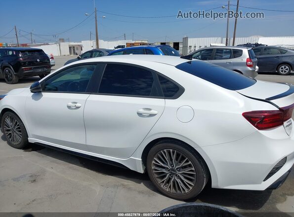 3KPF54AD6PE615402 2023 KIA FORTE White 360 interior view