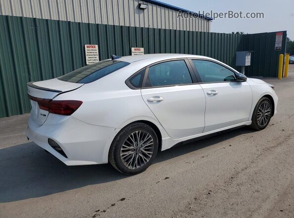 3KPF54AD6PE667774 2023 KIA FORTE Белый Задняя правая четверть