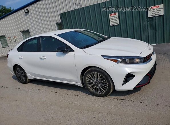 3KPF54AD6PE667774 2023 KIA FORTE Белый Передняя правая четверть