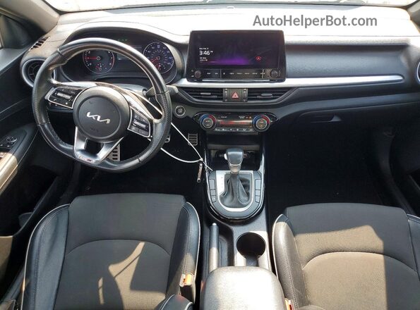 3KPF54AD6PE667774 2023 KIA FORTE Белый Вид панели приборов