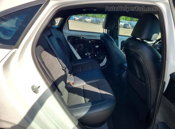 3KPF54AD6RE802397 2024 KIA FORTE White Widok tylnych siedzeń