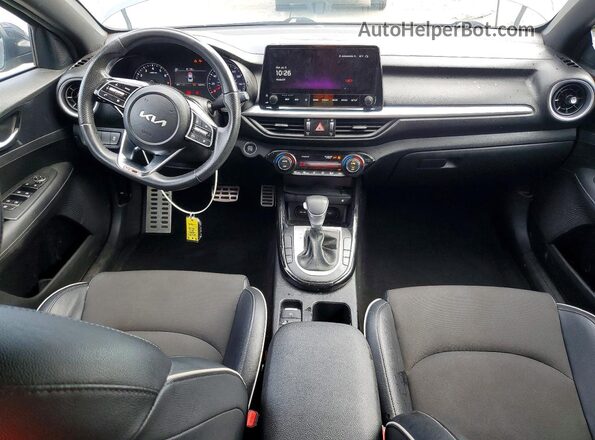 3KPF54AD7PE556456 2023 KIA FORTE Gray Вид панелі приладів