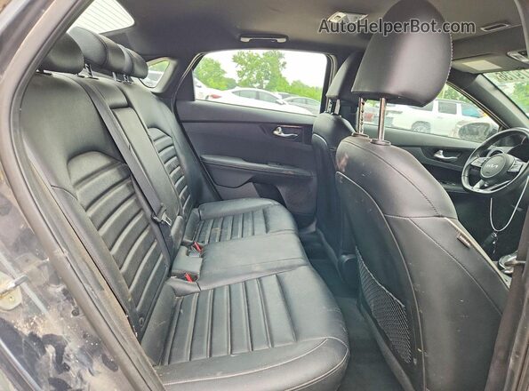 3KPF54AD7PE585004 2023 KIA FORTE Gray Вид задніх сидінь