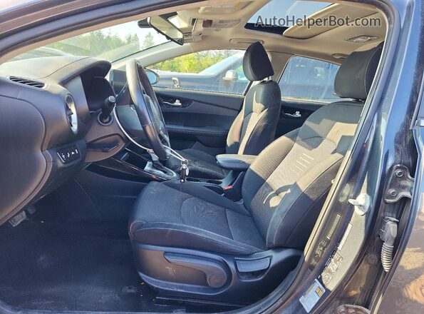 3KPF54AD8ME315839 2021 KIA FORTE Gray წინა სალონის ხედი
