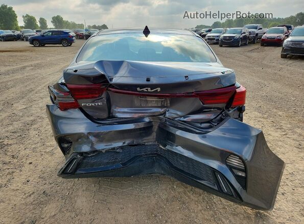 3KPF54AD8NE472594 2022 KIA FORTE Gray Widok z tyłu