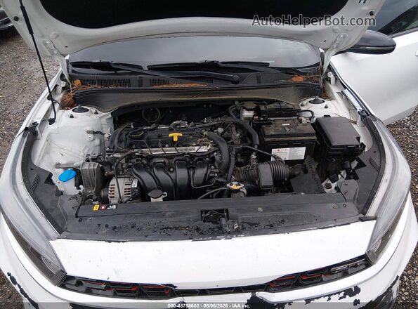 3KPF54AD8PE549306 2023 KIA FORTE Белый Вид сзади
