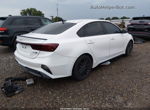3KPF54AD8PE549306 2023 KIA FORTE Белый Задняя правая четверть