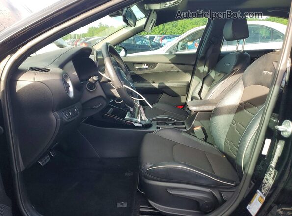 3KPF54AD8PE558071 2023 KIA FORTE Black Vista interior delantera