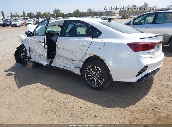 3KPF54AD8RE718968 2024 KIA FORTE White Rear left