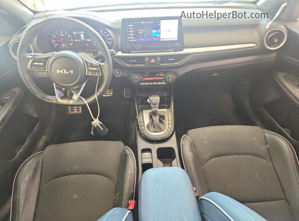 3KPF54AD8RE766860 2024 KIA FORTE White Вид панелі приладів