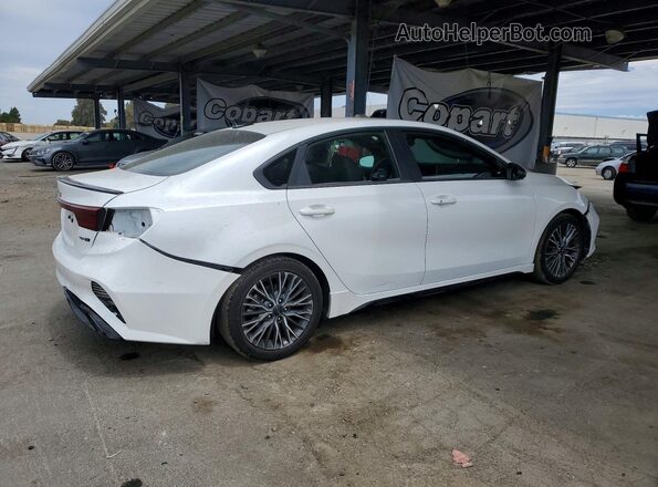 3KPF54AD9NE452208 2022 KIA FORTE White Trasero derecho