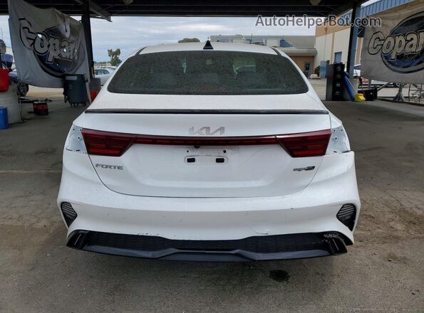 3KPF54AD9NE452208 2022 KIA FORTE White Vista trasera