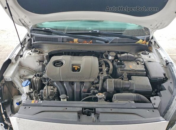 3KPF54AD9NE452208 2022 KIA FORTE White Vista interior trasera