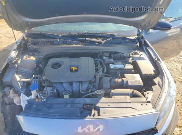 3KPF54AD9NE507871 2022 KIA FORTE Gray უკანა სალონის ხედი