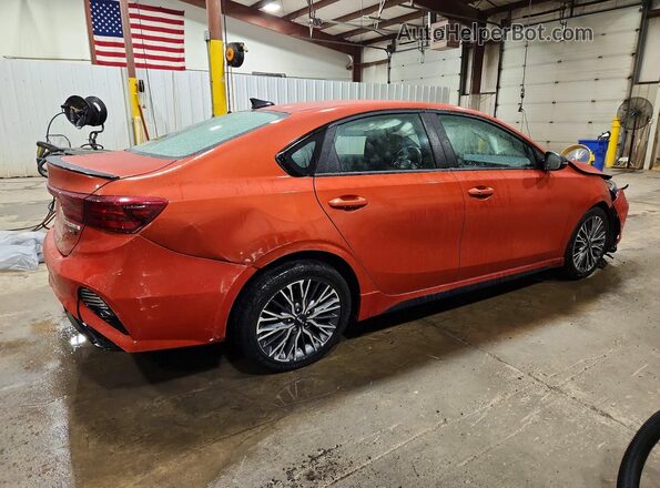 3KPF54AD9PE514967 2023 KIA FORTE Orange უკანა მარჯვენა