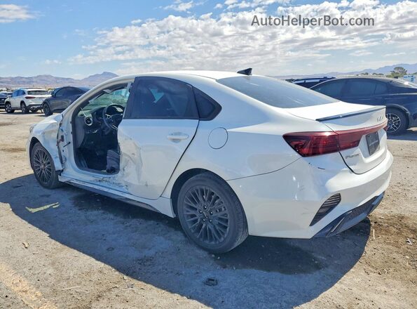 3KPF54AD9PE687159 2023 KIA FORTE White Trasero izquierdo