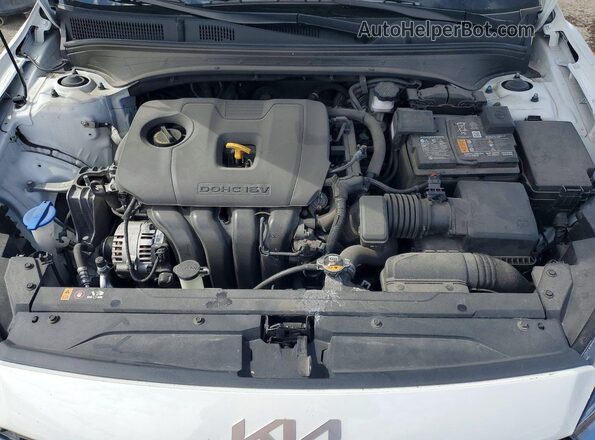 3KPF54AD9PE687159 2023 KIA FORTE White Vista interior trasera
